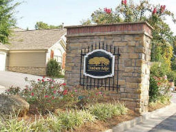 2nd image of 3325 Timbersedge Dr
