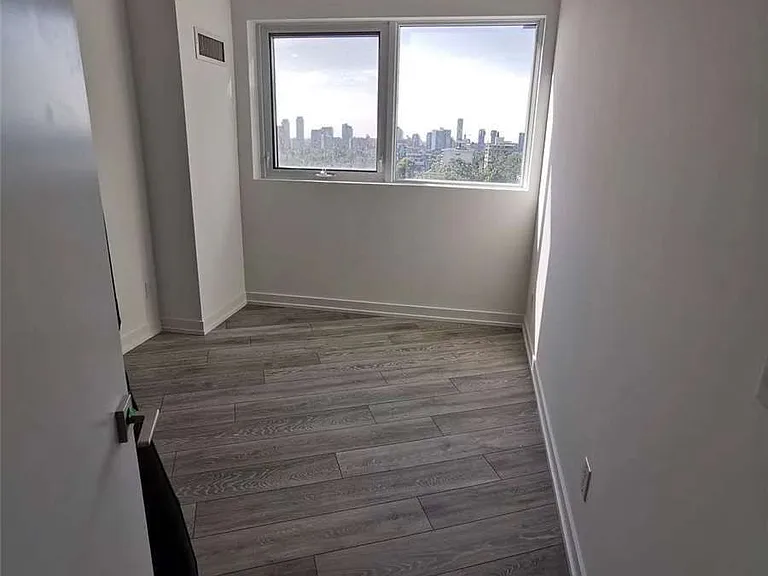 159 Wellesley St E #608 — Photo 10