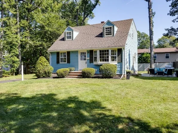 35 Stagaard Pl, Fanwood Boro, NJ 07023