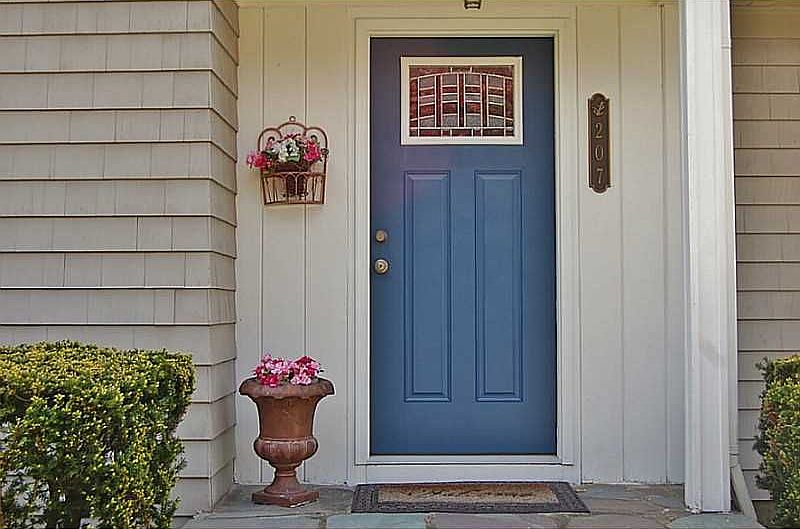 2nd image of 207 Lincoln Ave