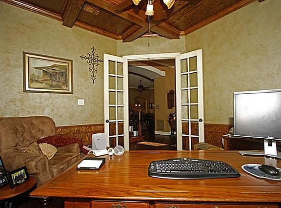 3rd image of 613 Driftwood Ct