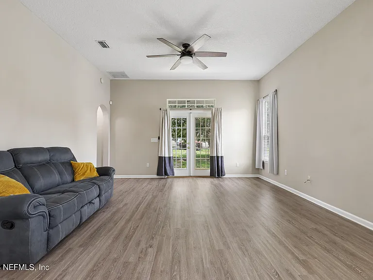 11242 Panther Creek Pkwy — Photo 10