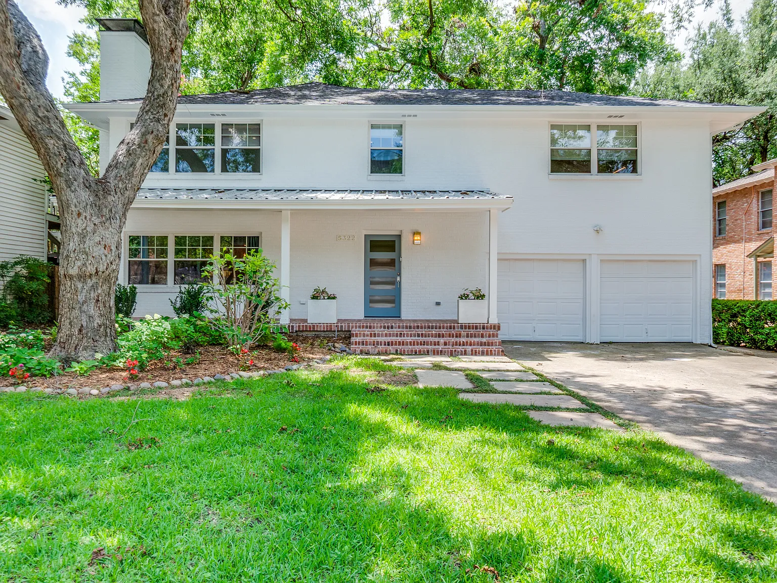5 bed, 3698 sqft, $6,500 — Photo 1