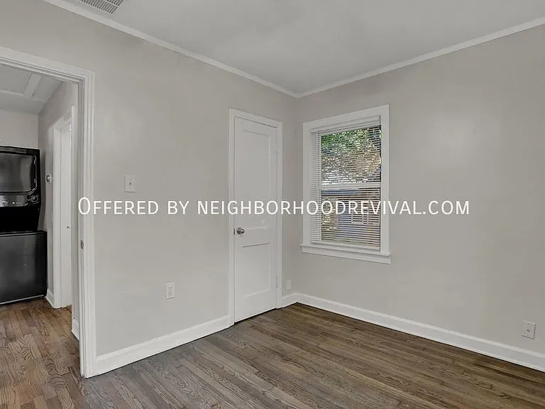 140 S Holmes St — Photo 17