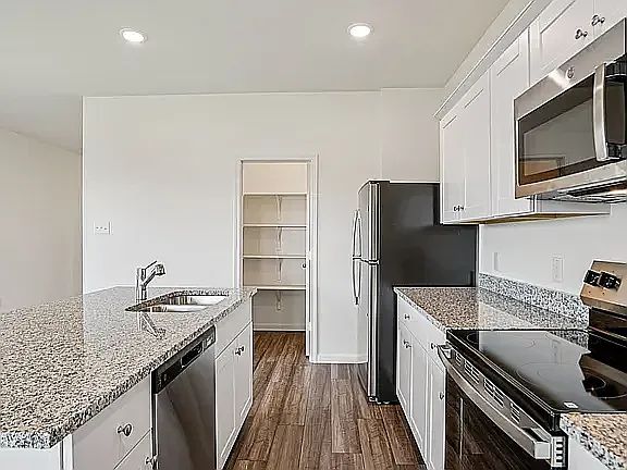2124 Prairie Ln — Photo 11