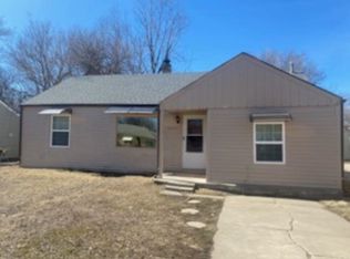 2425 S Mosley St, Wichita, KS 67216