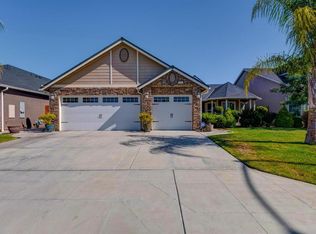 6760 W Oak Ave, Fresno, CA 93722