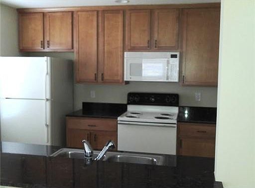 3rd image of 9526 Charlesberg Dr