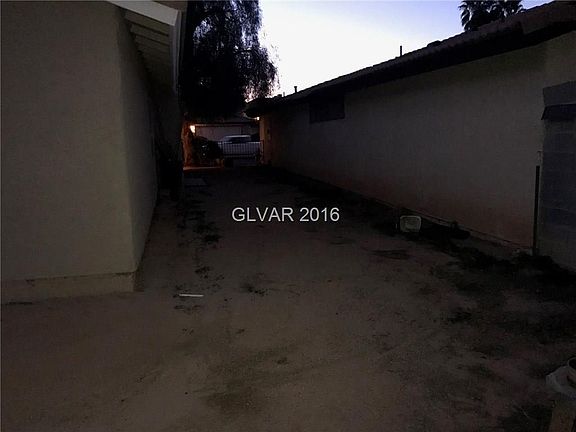 4th image of 1736 Yellow Rose St