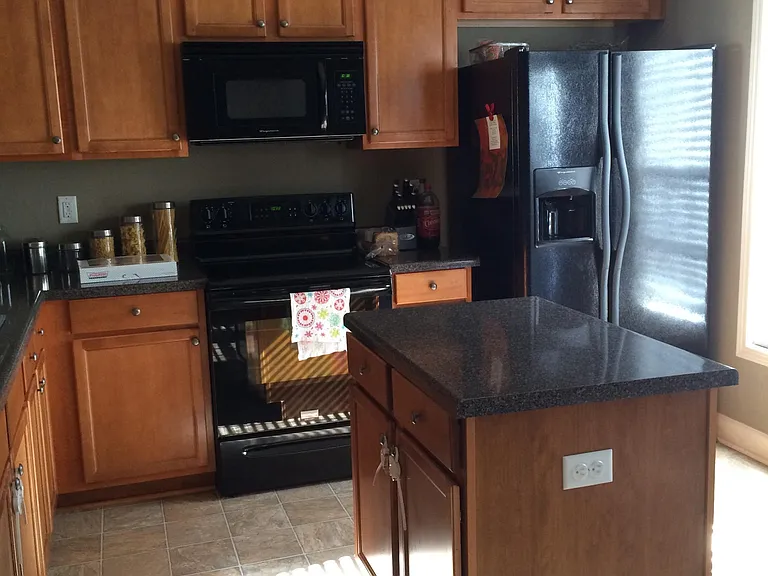 8 Amity Ln — Photo 4
