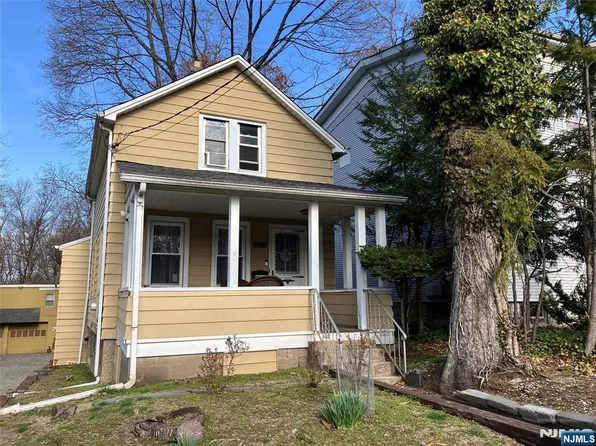 374 S Broad St, Ridgewood, NJ 07450