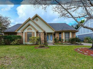 619 Hillary Cir, Sugar Land, TX 77498