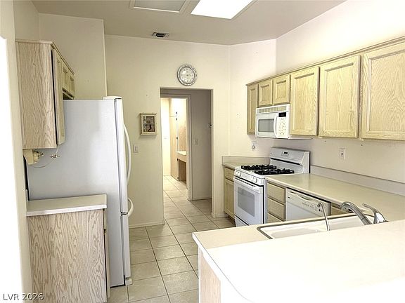 2nd image of 2617 Settlers Bay Ln