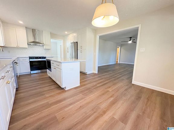 2nd image of 5048 Kerry Downs Rd