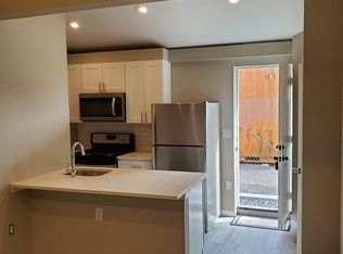 2915 Sparrows Point Rd #B, Sparrows Pt, MD 21219