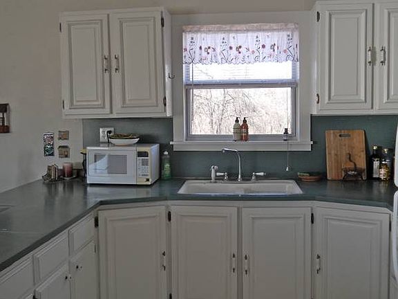 Open kitchen, west window