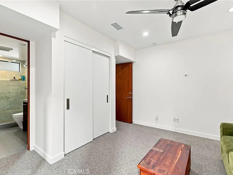 122 Manhattan Ave — Photo 25