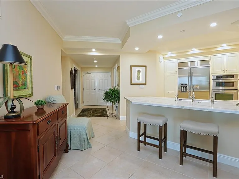 60 Seagate Dr #402 — Photo 10