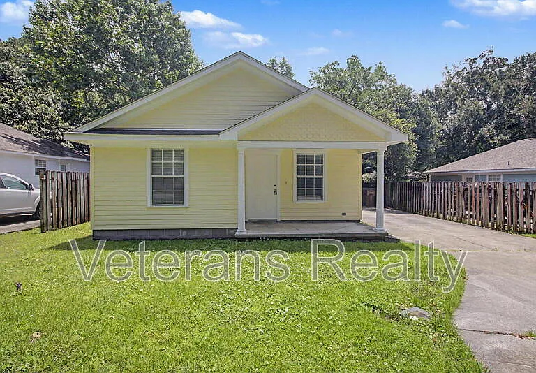 11122 Gorenflo Rd — Photo 1