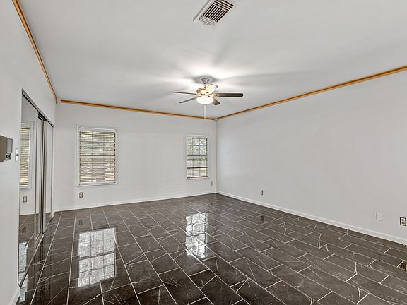 4th image of 3124 Holly Hall St