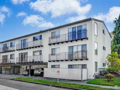 4000 California Avenue SW, Seattle, WA, 98116