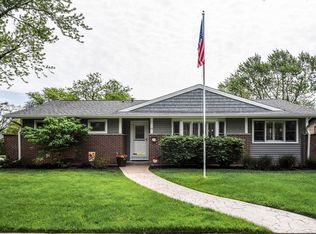 131 Wildwood Rd, Elk Grove Village, IL 60007