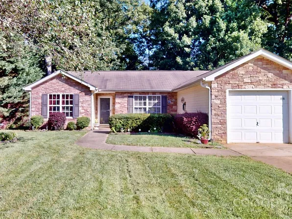 11817 Silvercrest Dr, Charlotte, NC 28215