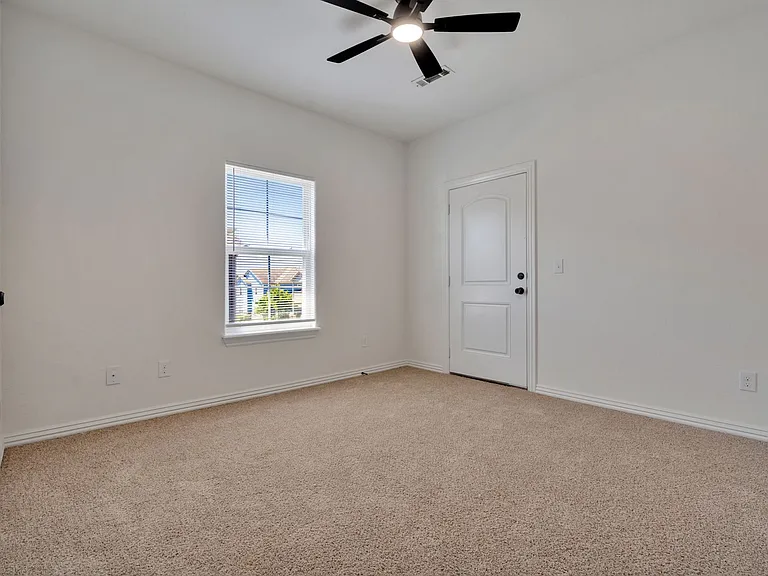 732 N Wordsworth Ln — Photo 21