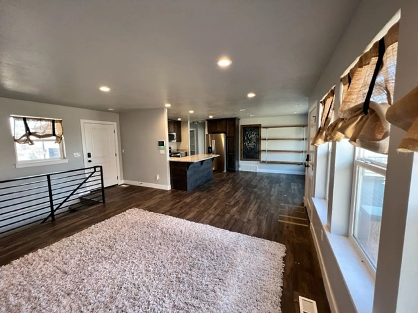 Stunning 7-Bedroom Home In Pleasant Grove — Photo 3
