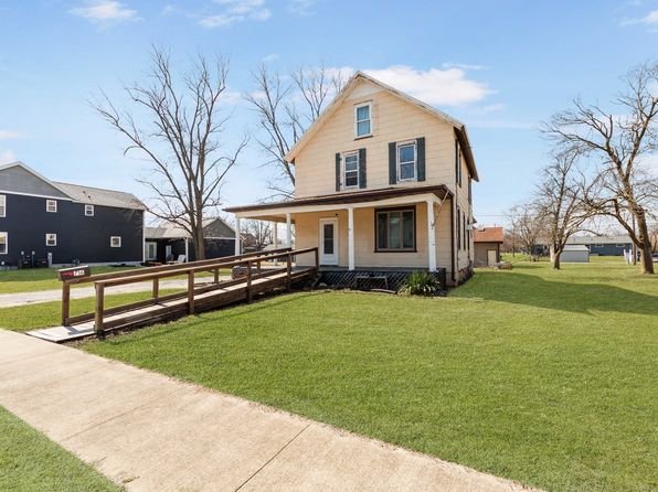 716 Locust St, Minonk, IL 61760