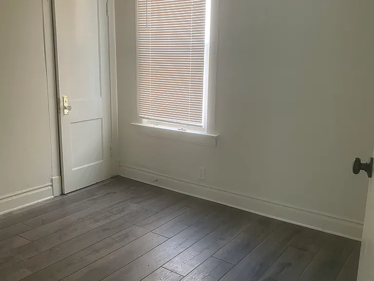 7541 S Rhodes Ave — Photo 23