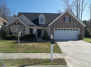 440 Millbrook Village Dr, Tyrone, GA 30290