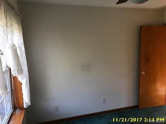 5th image of 133 Wide Beach Rd