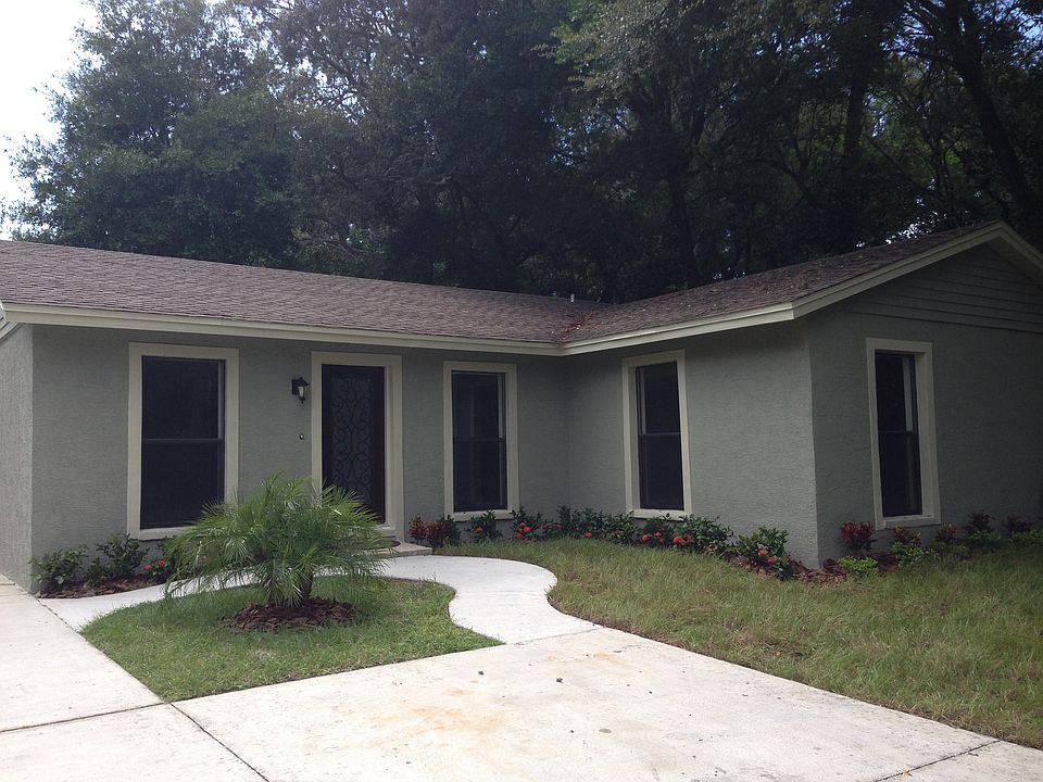 1st image of 8924 N Willow Ave