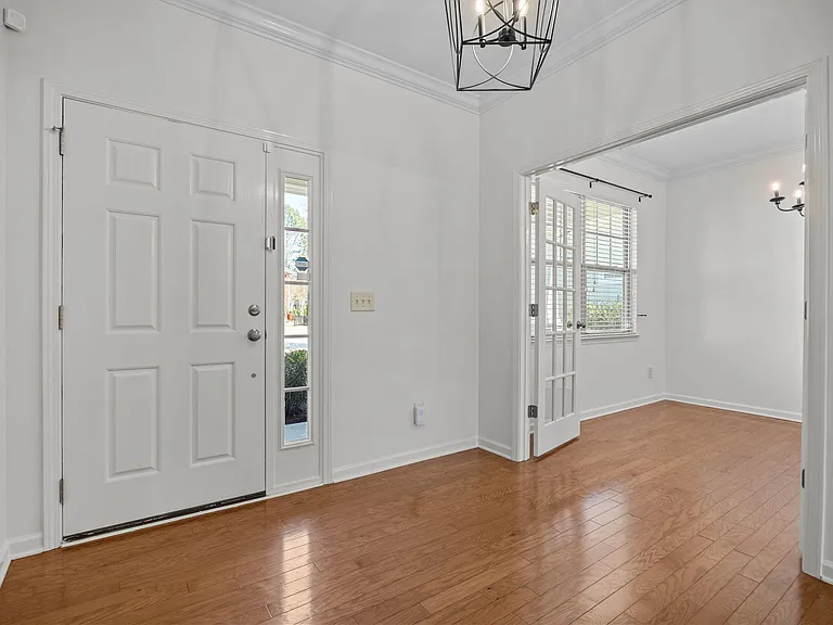729 Lake Artesia Ln — Photo 5