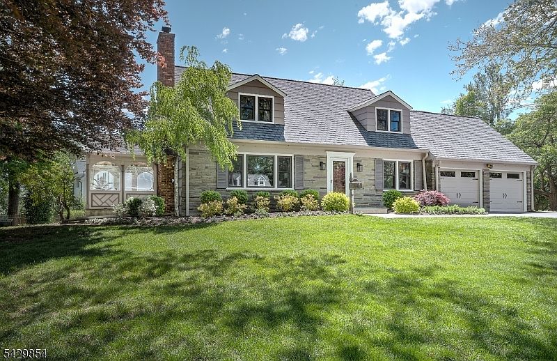 1st image of 36 Beverly Rd