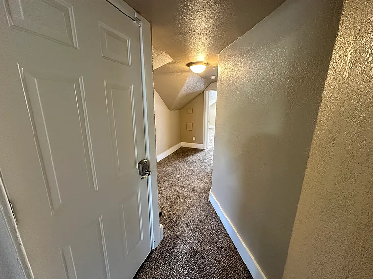 719 Asp Ave #5 — Photo 12