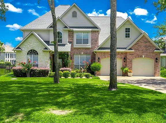 4th image of 119 Saint Annes Dr