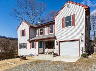 54 Mountain Rd, Tuxedo Park, NY 10987