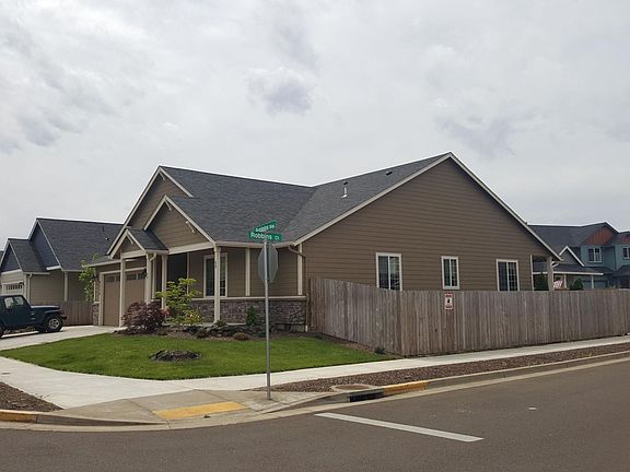 Corner Lot on Cul-De-Sac