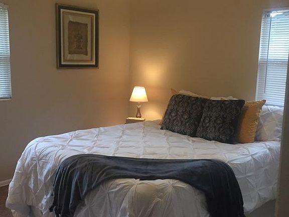 4th image of 2856 DAFFODIL Circle W