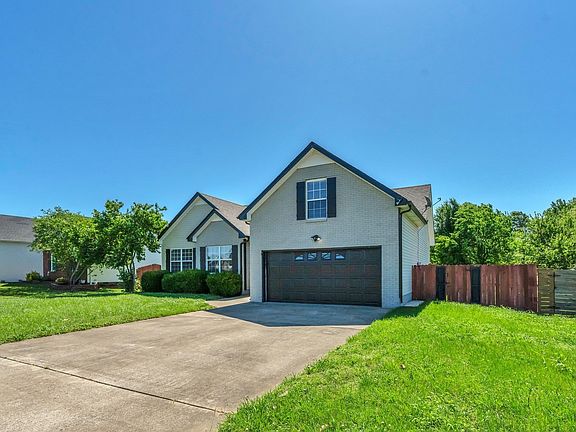 3rd image of 3825 Roscommon Way