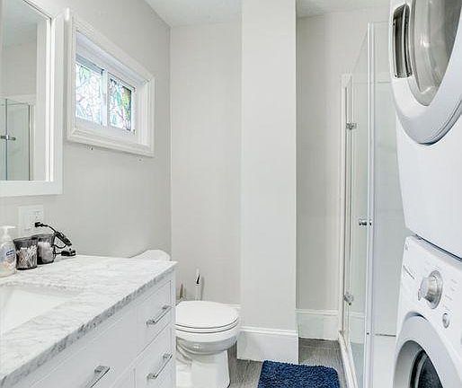 3rd image of 2411 Buchanan St NE #1