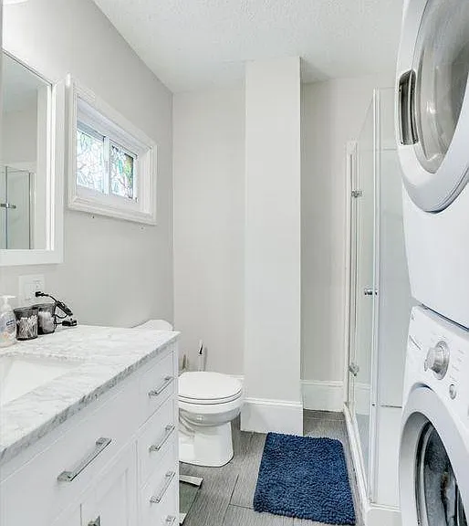 2411 Buchanan St NE #1 — Photo 3