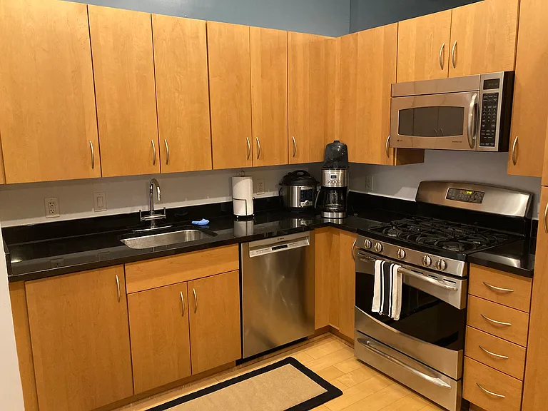 811 4th St NW #207 — Photo 6