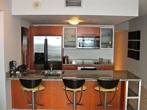 185 SW 7th St #1802 — Photo 9