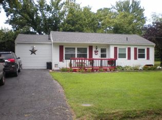 9 Woodruff Ln, Amelia, OH 45102