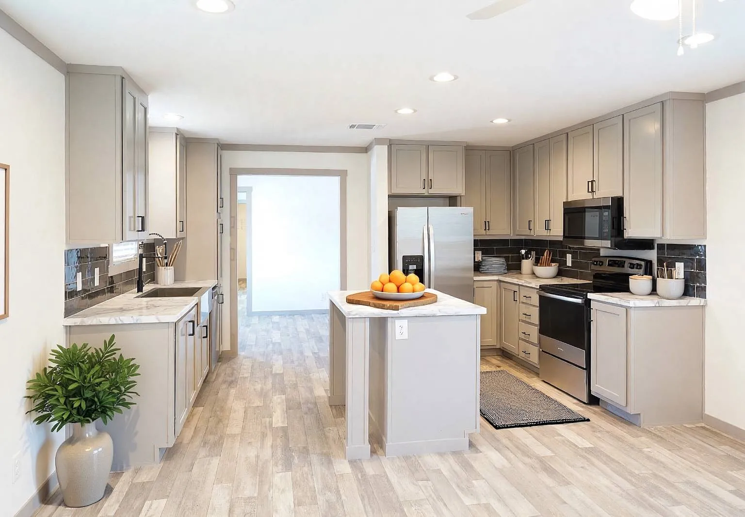 3 bed, 2.0 bath, 1216 sqft, $1,075 — Photo 1