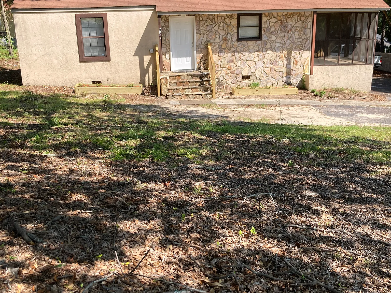 3 bed, 1400 sqft, $1,400 — Photo 1