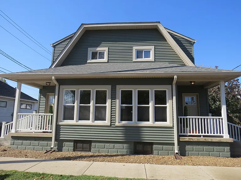 328 Sycamore St — Photo 1